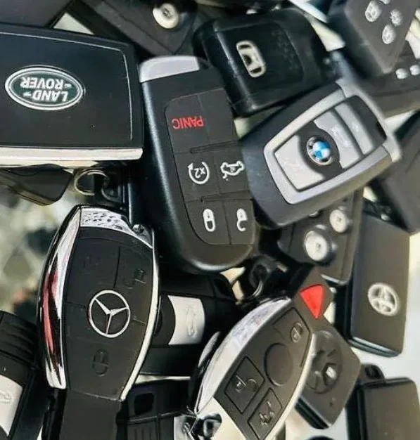 Replacement car and van keys from Autolox, Auto Locksmith, Sussec, Surrey, SE London and Kent