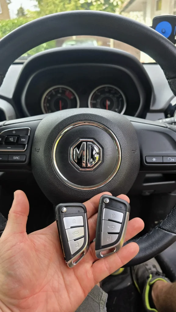 MG Replacement Car keys from Autolox car locksmith Westerham